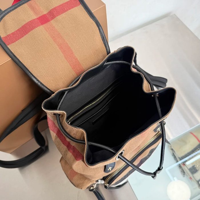 BURBERRY 2011 キャンバスチェック軍用リュック サイズ:32x22cm