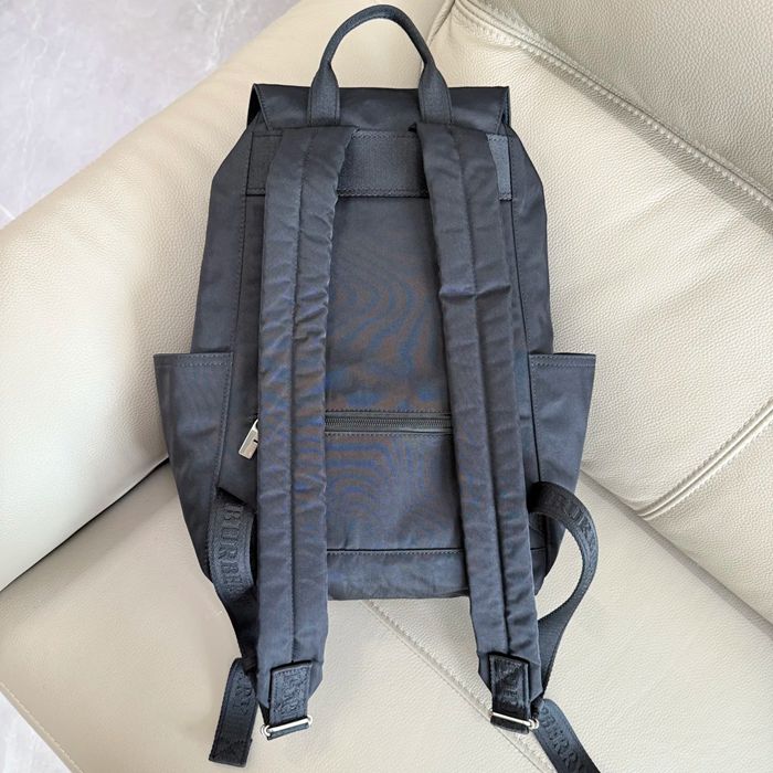 BURBERRY 4831 ホースフェリーロゴリュック サイズ:40x27x17cm