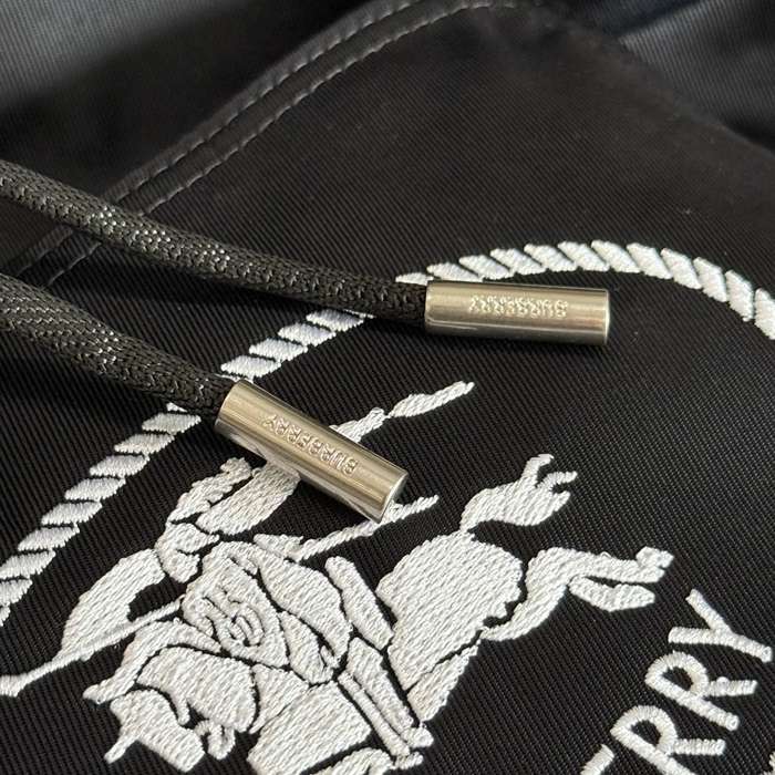 BURBERRY 4831 ホースフェリーロゴリュック サイズ:40x27x17cm