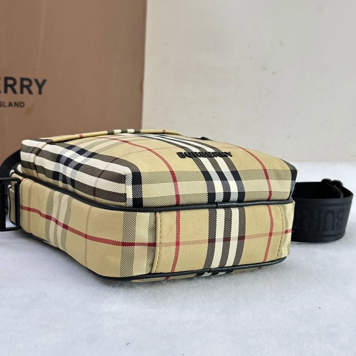 BURBERRY バーバリーチェック フレディバッグ サイズ:20.5x16cm