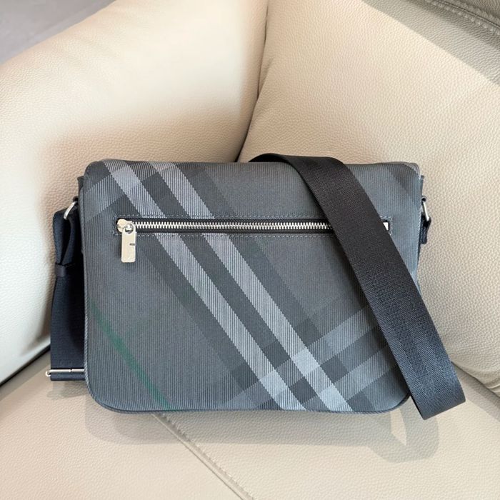 BURBERRY 8481 チェックメッセンジャー グリッド サイズ:28x23cm