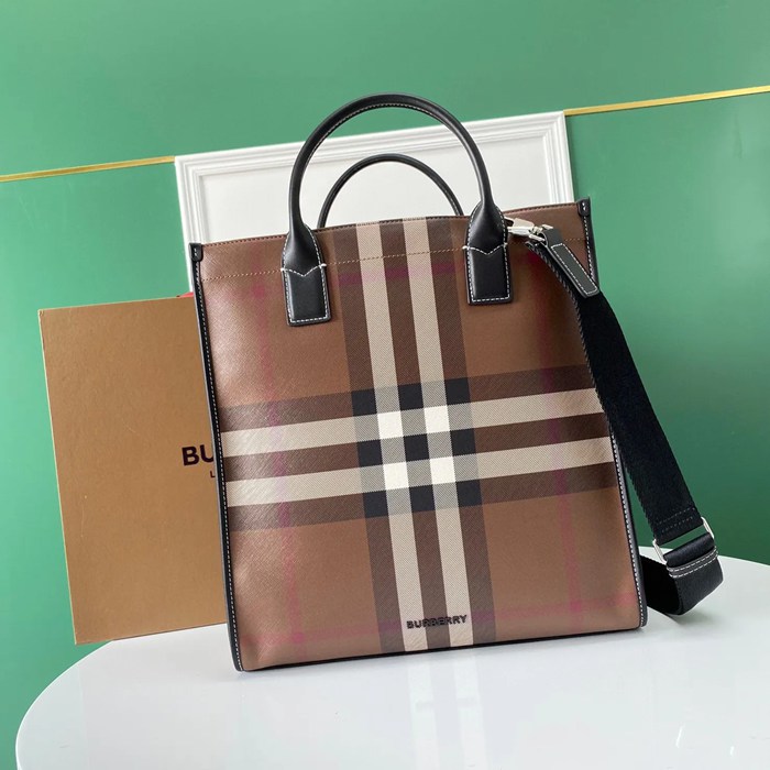 BURBERRY チェックトート サイズ:37.5x35.5x15cm BURBERRY チェックトート サイズ:37.5x35.5x15cm