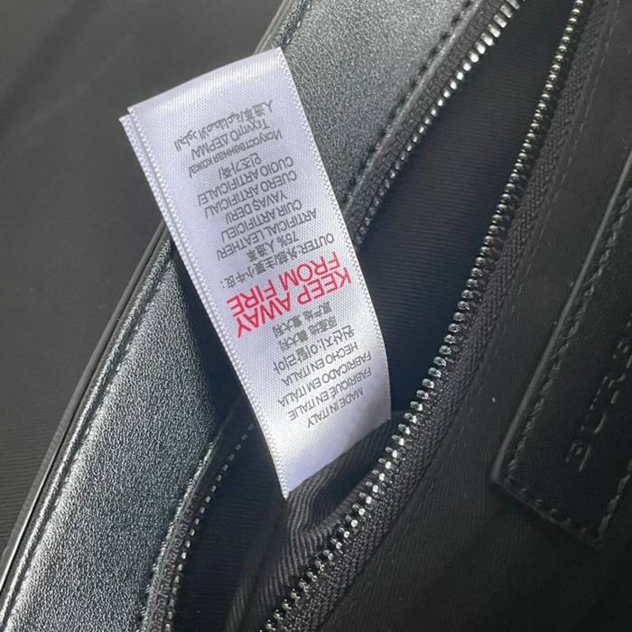 BURBERRY チャコールチェックメッセンジャー サイズ:29x17.5x8.5cm