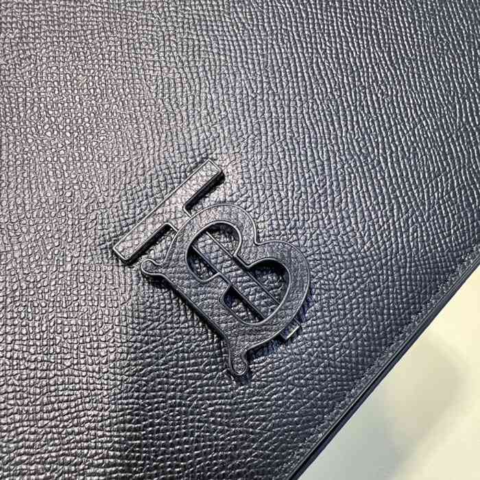 BURBERRY 1731 最新メッセンジャー 手のひら紋牛皮 サイズ:25.5x21.5x6.5cm