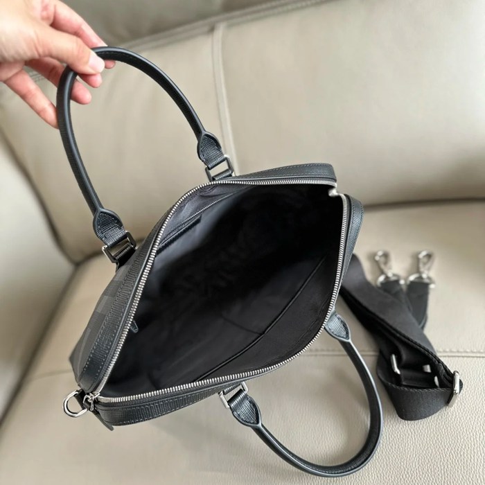 BURBERRY 884155 スモークチェックブリーフケース サイズ:37x27x5.5cm