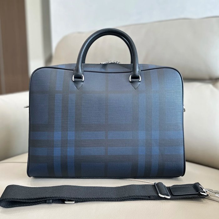 BURBERRY 2651 チェックブリーフケース ロンドンチェック サイズ:37x27cm BURBERRY 2651 チェックブリーフケース ロンドンチェック サイズ:37x27cm
