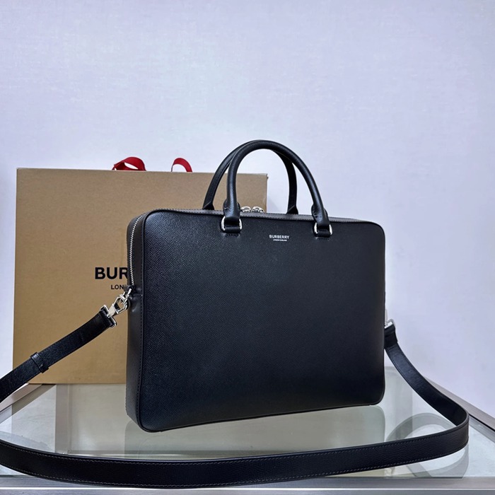 BURBERRY 2651 粒紋牛皮ブリーフケース サイズ:37x27cm
