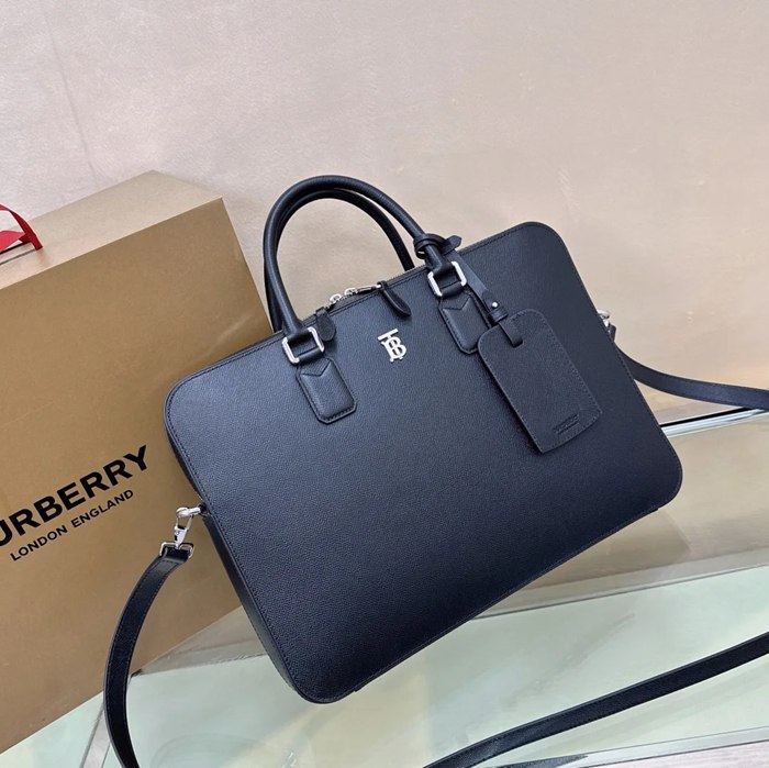 BURBERRY 8121 粒紋牛皮ブリーフケース サイズ:37.5x27cm BURBERRY 8121 粒紋牛皮ブリーフケース サイズ:37.5x27cm
