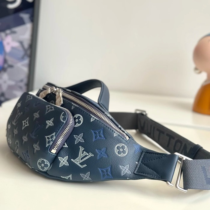 BURBERRY M28619 オールレザーウエストバッグ ブルー サイズ:30x15cm