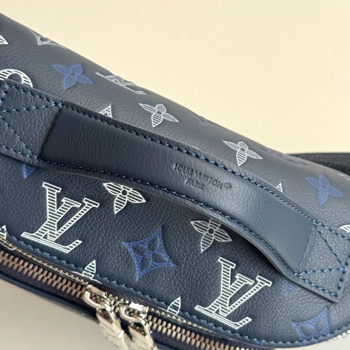 BURBERRY M28619 オールレザーウエストバッグ ブルー サイズ:30x15cm