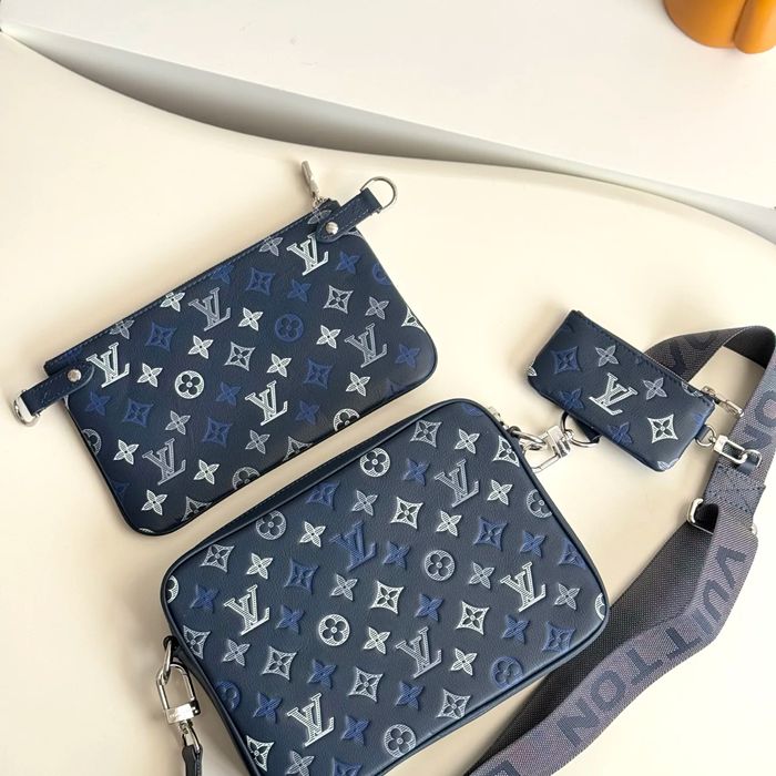 BURBERRY M28618 パターンメッセンジャー サイズ:25x18.5cm