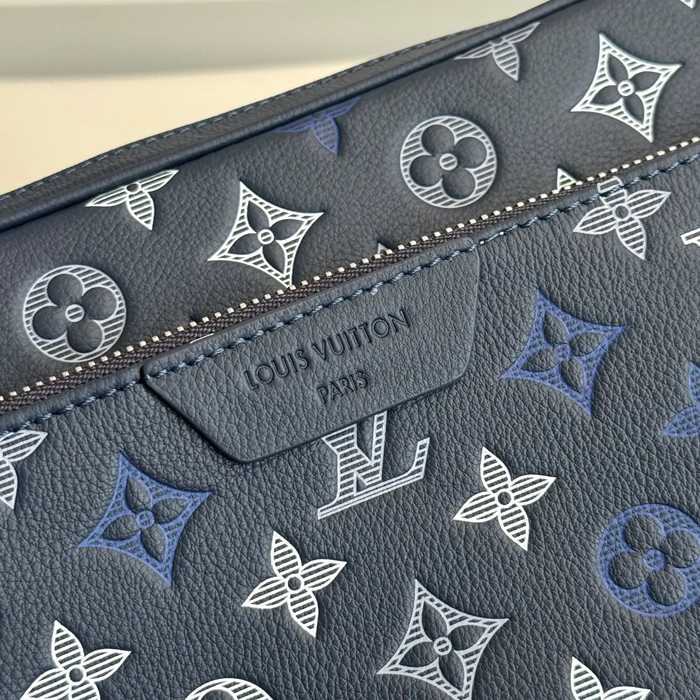 BURBERRY M28618 パターンメッセンジャー サイズ:25x18.5cm