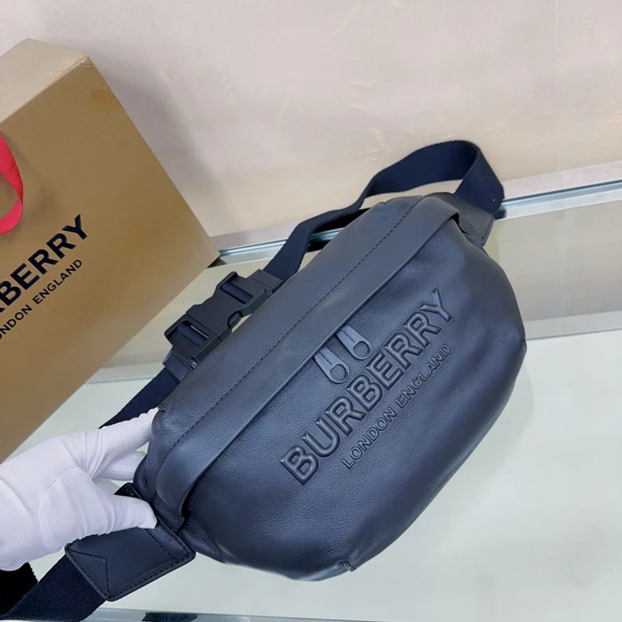 BURBERRY 3481 粒紋レザーウエストバッグ サイズ:31x16x7.5cm