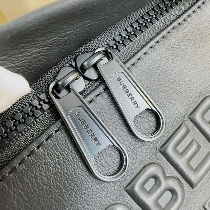 BURBERRY 3481 粒紋レザーウエストバッグ サイズ:31x16x7.5cm