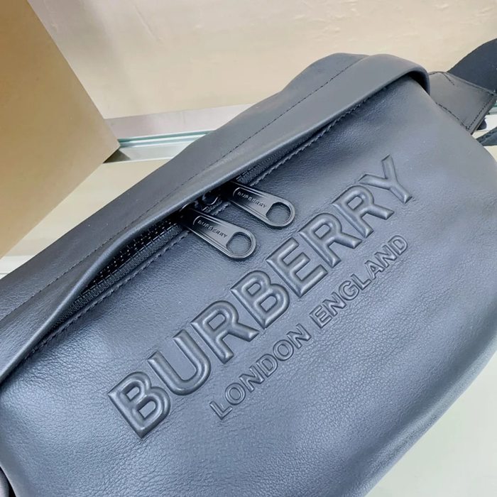 BURBERRY 3481 粒紋レザーウエストバッグ サイズ:31x16x7.5cm