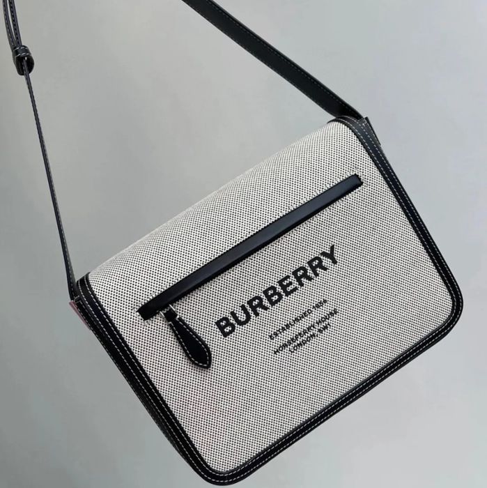 BURBERRY 0361 キャンバス×レザーメッセンジャー サイズ:28x21.5cm BURBERRY 0361 キャンバス×レザーメッセンジャー サイズ:28x21.5cm