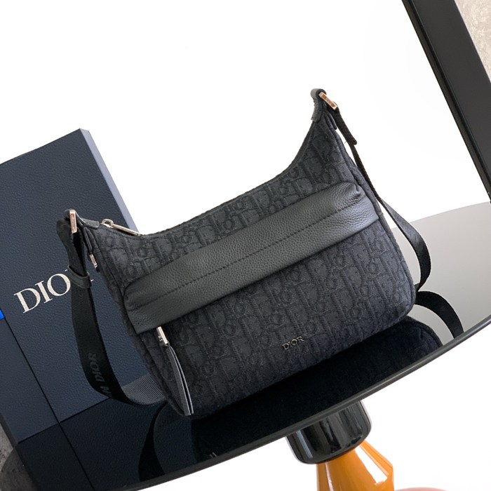DIOR ライダーソフト餃子バッグ オブリーク 黒 サイズ:25x22cm DIOR ライダーソフト餃子バッグ オブリーク 黒 サイズ:25x22cm