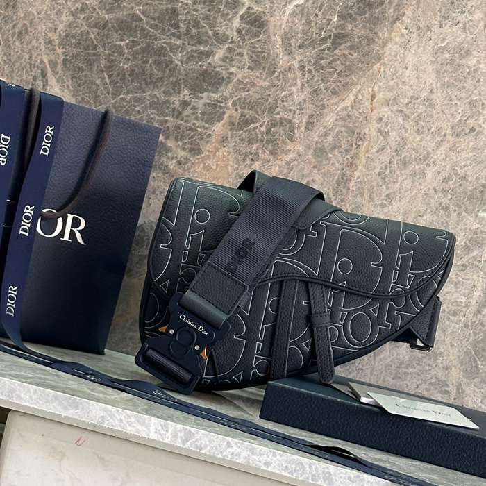 DIOR サドルバッグ ディオールグラビティアウトライン サイズ:27x20cm DIOR サドルバッグ ディオールグラビティアウトライン サイズ:27x20cm