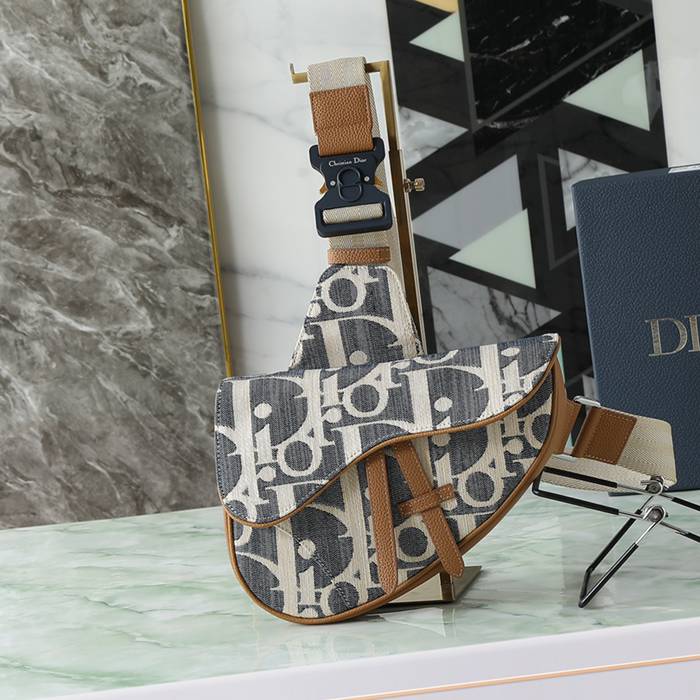 DIOR サドルバッグ 酒椰葉効果オブリーク サイズ:27x20cm DIOR サドルバッグ 酒椰葉効果オブリーク サイズ:27x20cm