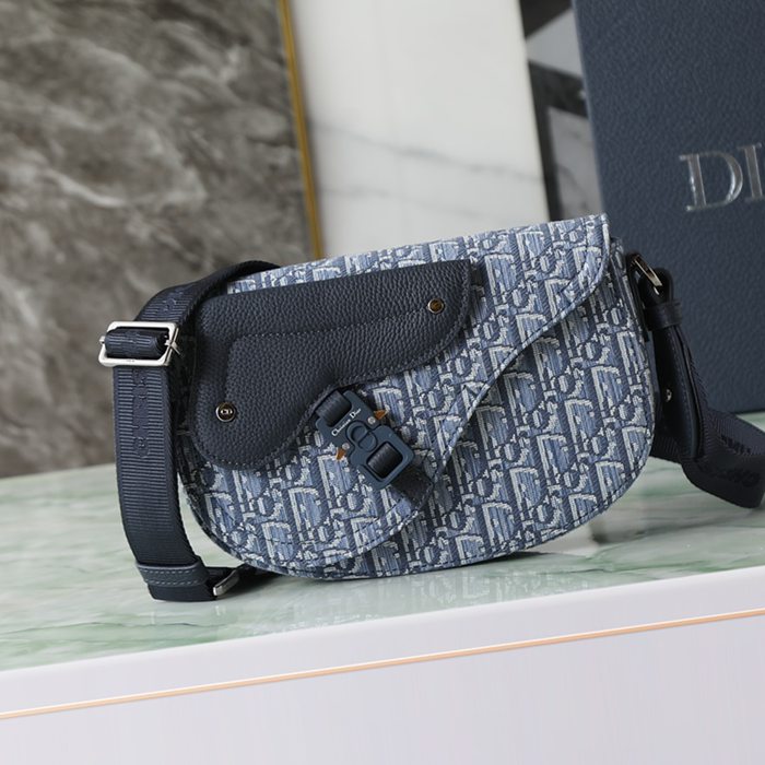 DIOR サドルメッセンジャー オブリーク 青 サイズ:21x16x5.5cm DIOR サドルメッセンジャー オブリーク 青 サイズ:21x16x5.5cm