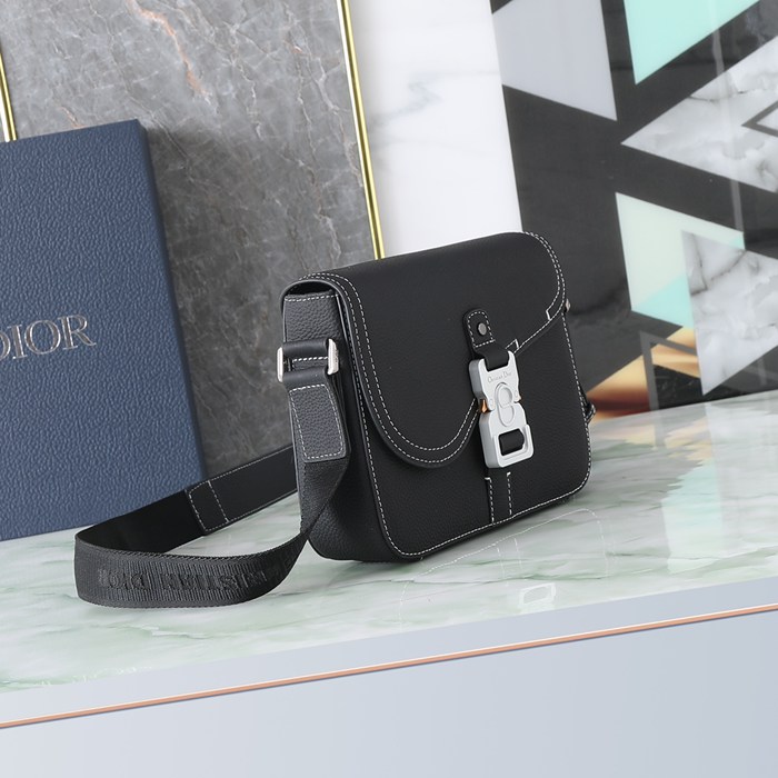 DIOR サドルメッセンジャー オールレザー ブラック サイズ:23x18cm
