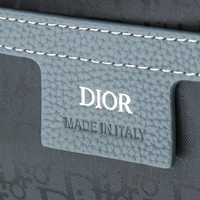 DIOR サドルメッセンジャー 粒面牛皮革 深灰 サイズ:23x17.5cm