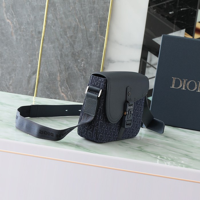 DIOR サドルメッセンジャー オブリーク ネイビー サイズ:23x18cm