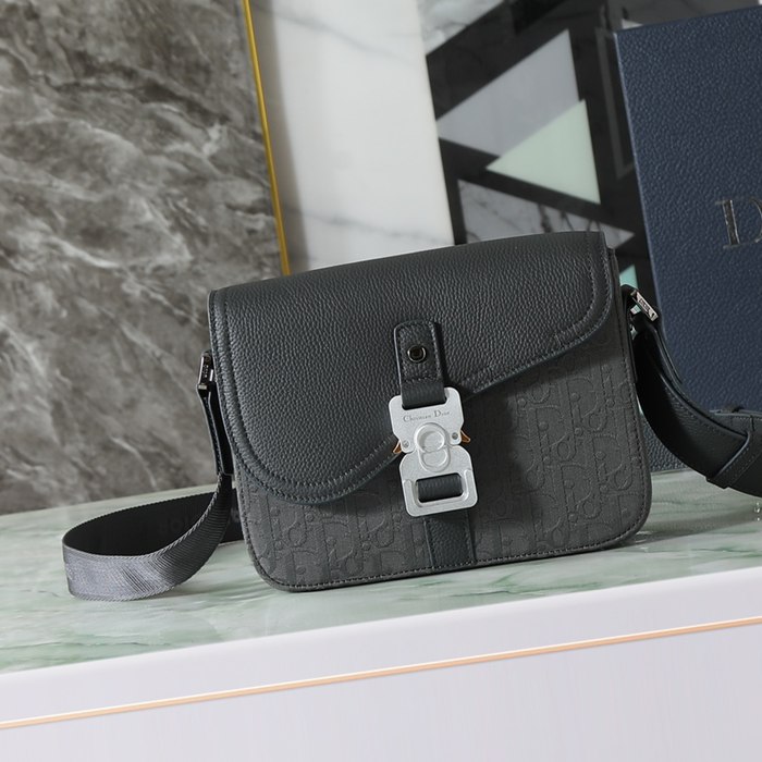 DIOR サドルメッセンジャー オブリーク 煤灰 サイズ:23x17.5cm DIOR サドルメッセンジャー オブリーク 煤灰 サイズ:23x17.5cm