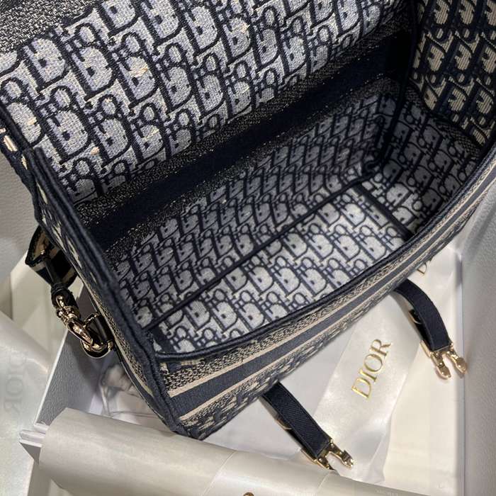 DIOR ディオールキャンプ メッセンジャー 中 サイズ:29x22x12cm