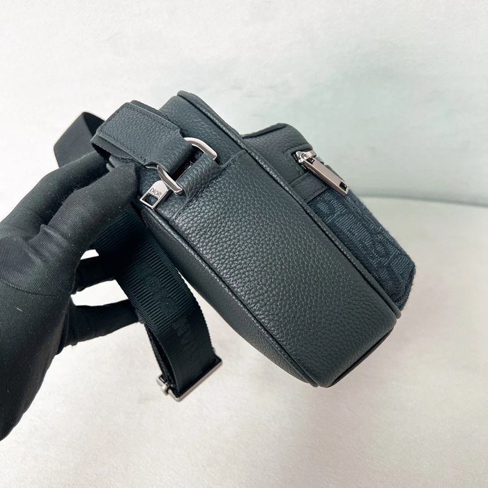 DIOR ライダー2.0メッセンジャー モノグラム×レザー サイズ:23x17x7.5cm