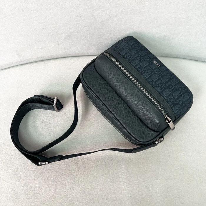 DIOR ライダー2.0メッセンジャー モノグラム×レザー サイズ:23x17x7.5cm