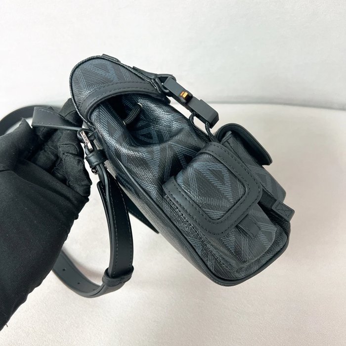 DIOR ヒットザロードミニリュック 黒ダイヤ サイズ:18.5x17.5cm