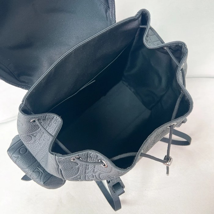 DIOR ヒットザロードオールレザーリュック グラビティ サイズ:43x43x18cm