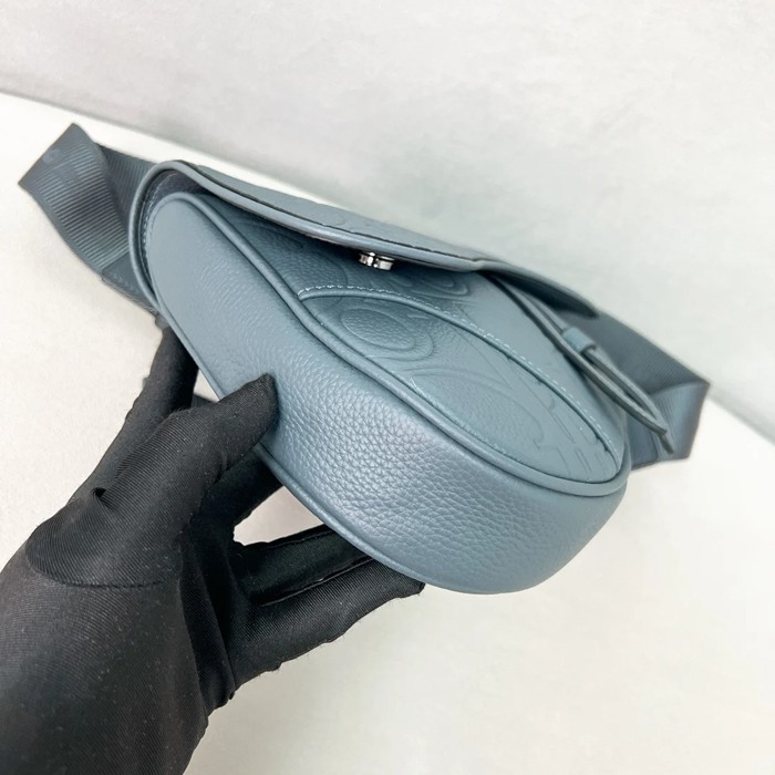 DIOR グラビティオールレザーサドルバッグ グレー サイズ:27x5cm