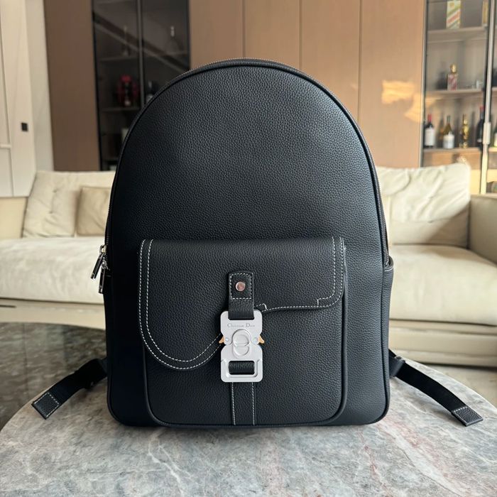 DIOR サドルリュック 黒粒面牛皮革 サイズ:43.5x33x19.5cm DIOR サドルリュック 黒粒面牛皮革 サイズ:43.5x33x19.5cm