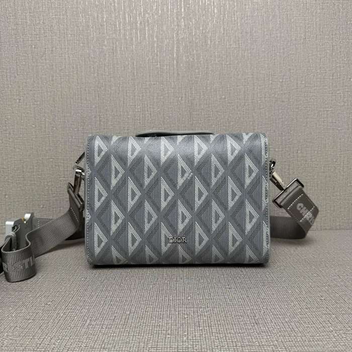 DIOR ジップメッセンジャー リンゴット サイズ:22x15cm DIOR ジップメッセンジャー リンゴット サイズ:22x15cm