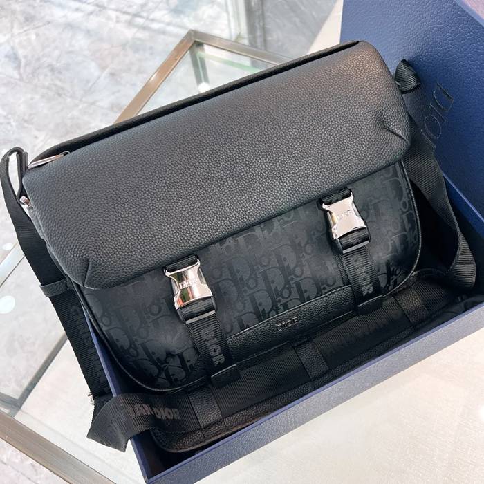 DIOR メンズモノグラムメッセンジャー エクスプローラー サイズ:31x21cm DIOR メンズモノグラムメッセンジャー エクスプローラー サイズ:31x21cm