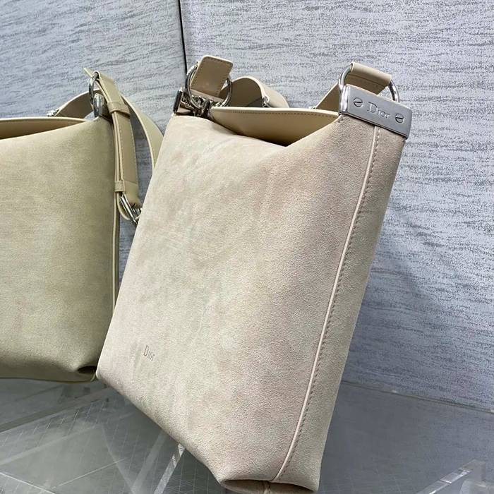 DIOR マット牛皮革バッグ ディオリー サイズ:31.5x25cm