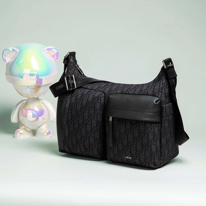 DIOR プリント餃子バッグ ライダーソフト サイズ:36x30.5x14.5cm