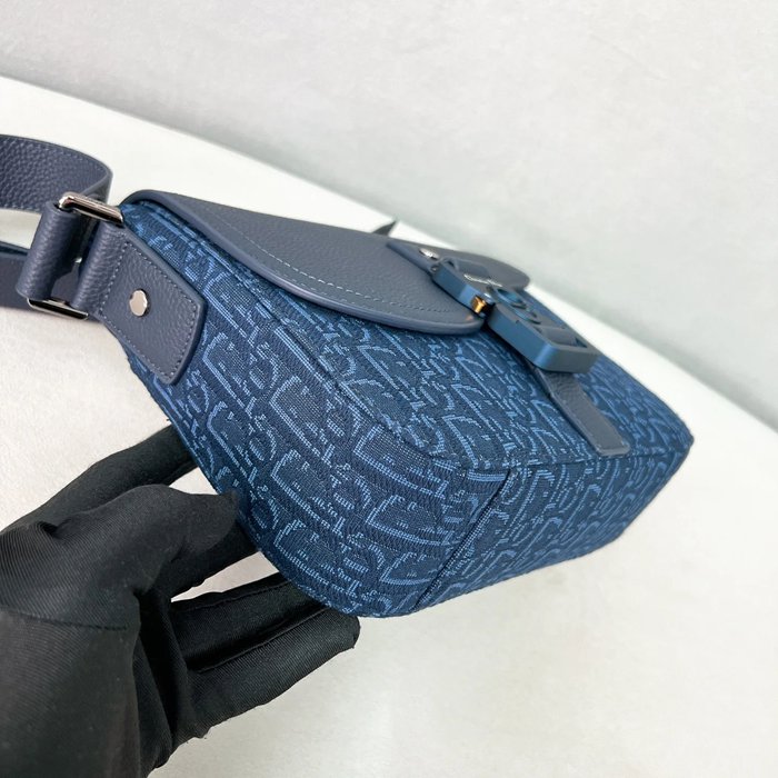DIOR サドルメッセンジャー 小 サイズ:23x18cm