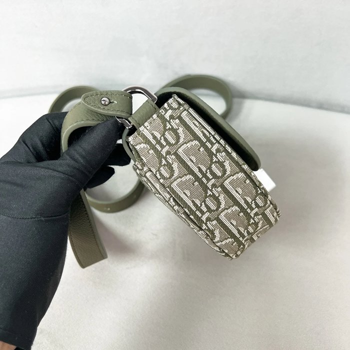 DIOR ミニサドルメッセンジャー サイズ:19.5x13x4.3cm