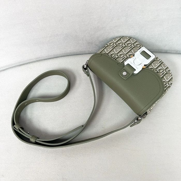 DIOR ミニサドルメッセンジャー サイズ:19.5x13x4.3cm