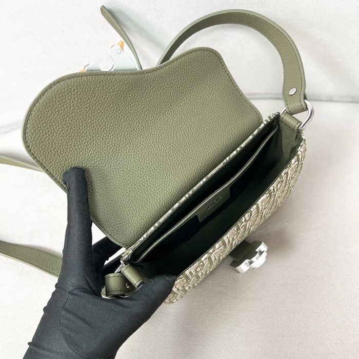 DIOR ミニサドルメッセンジャー サイズ:19.5x13x4.3cm