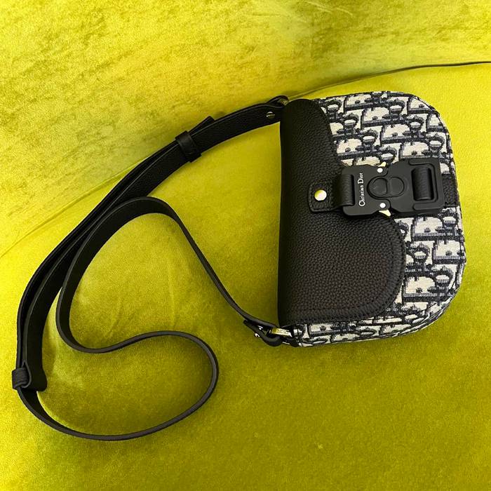 DIOR サドルメッセンジャー モノグラム×レザー サイズ:19.5x13x4.3cm