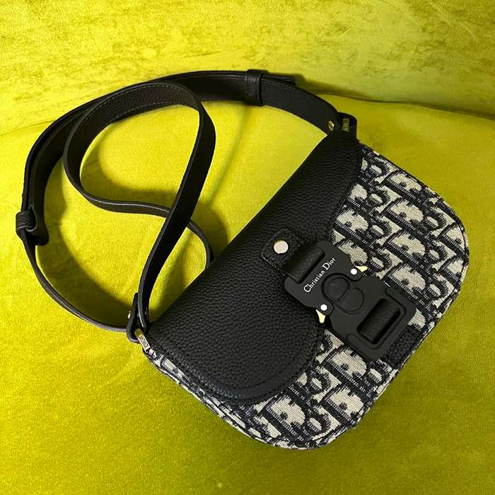 DIOR サドルメッセンジャー モノグラム×レザー サイズ:19.5x13x4.3cm