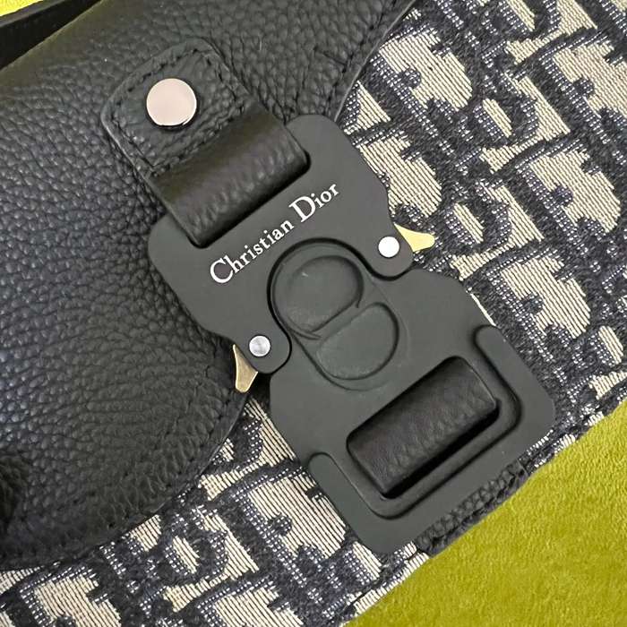 DIOR サドルメッセンジャー モノグラム×レザー サイズ:19.5x13x4.3cm