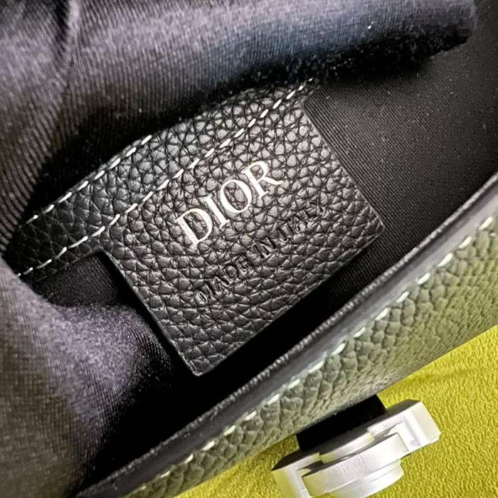 DIOR サドルメッセンジャー 荔枝紋牛皮 サイズ:19.5x13x4.3cm