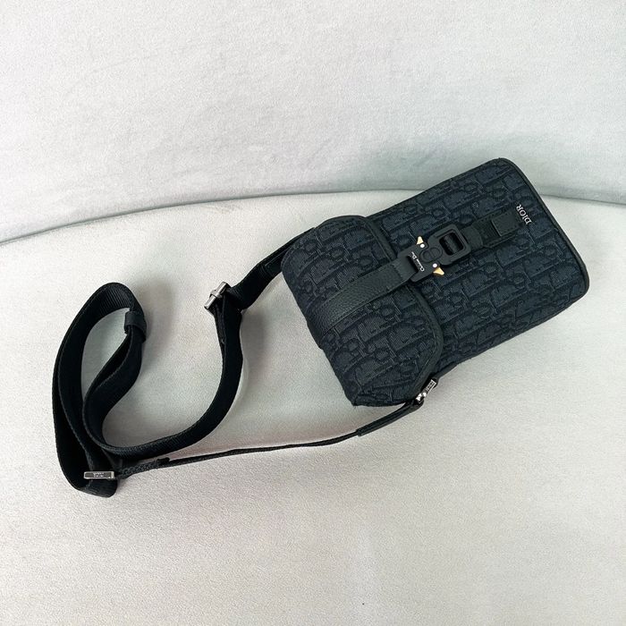 DIOR 黒粒面牛皮メッセンジャー ヒットザロード サイズ:20x13cm