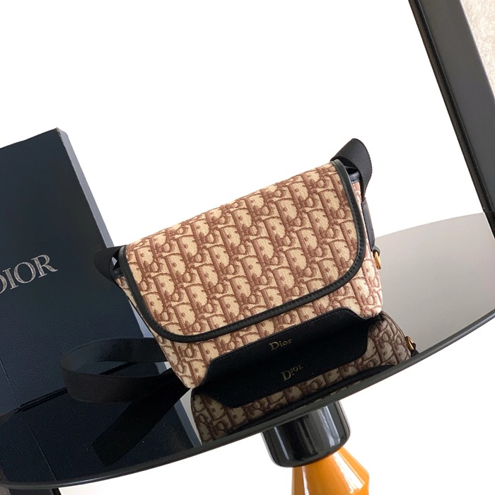 DIOR 2DBCA627YUS プリントフラップメッセンジャー ジェット サイズ:20x15x7.5cm DIOR 2DBCA627YUS プリントフラップメッセンジャー ジェット サイズ:20x15x7.5cm