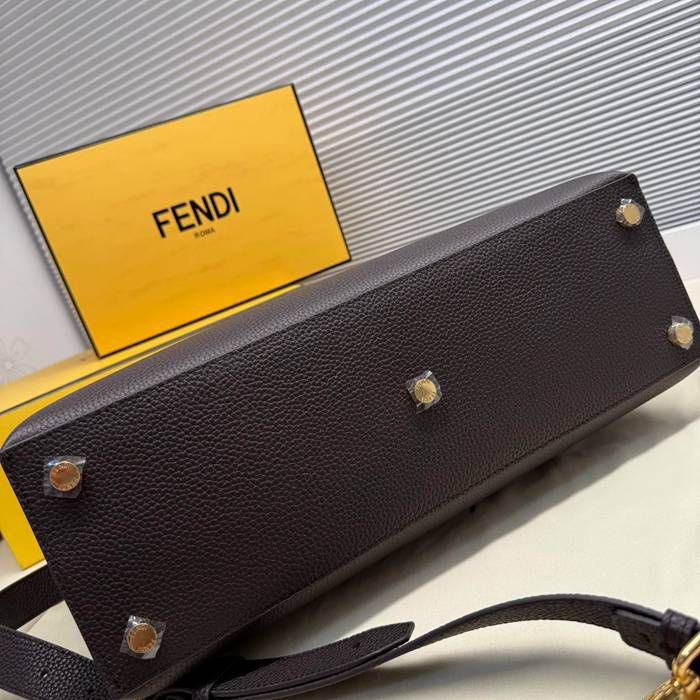FENDI 7vA476 牛皮荔枝紋斜め掛け サイズ:41x34x12cm